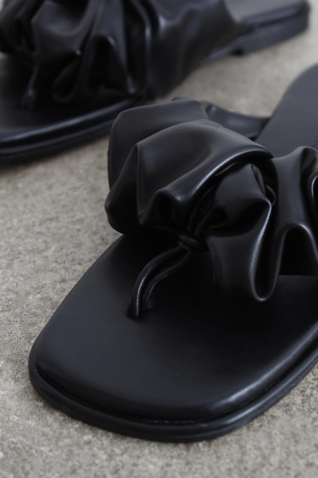Black puffed vegan leather sliders_6