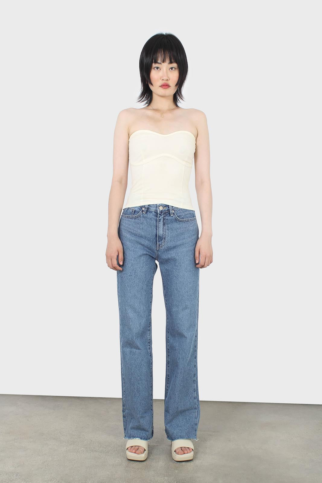 White bandeau strapless top_4