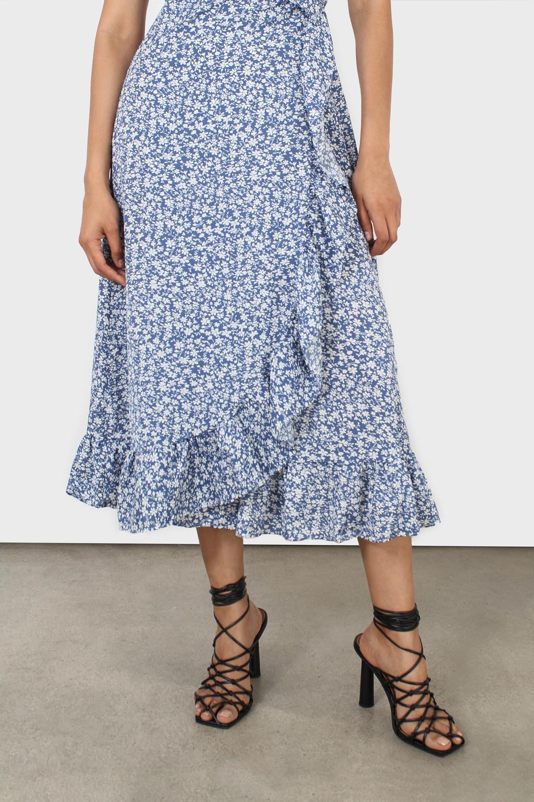 Blue and white tiny floral wrap ruffle midi dress_6