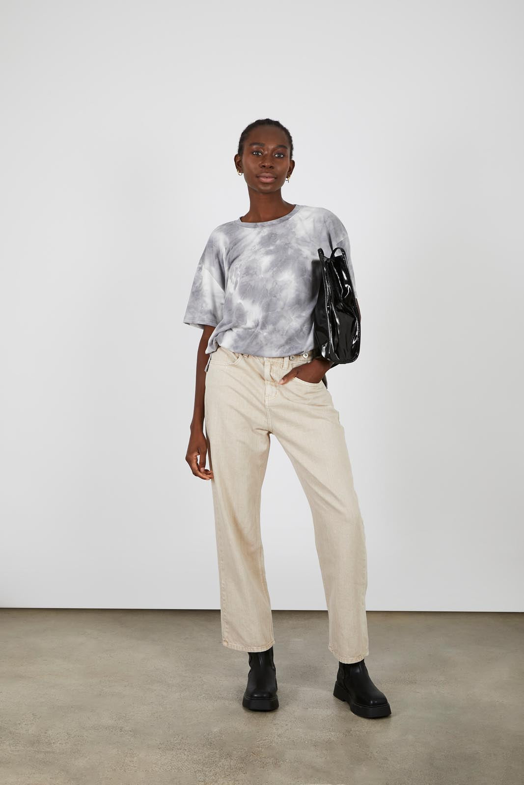 Black and white tie dye t-shirt_5