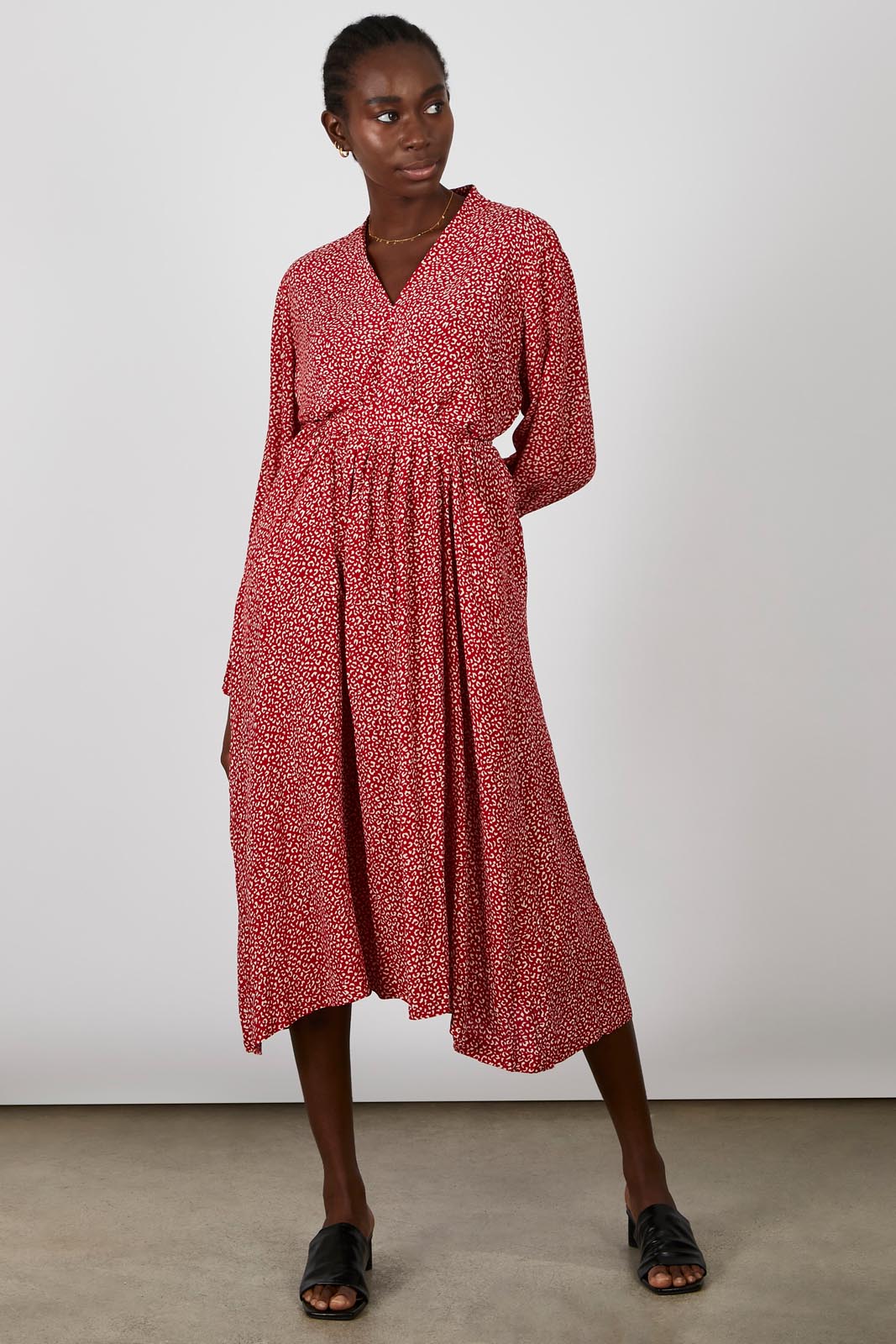 Red leopard print long sleeved tie back midi dress_6