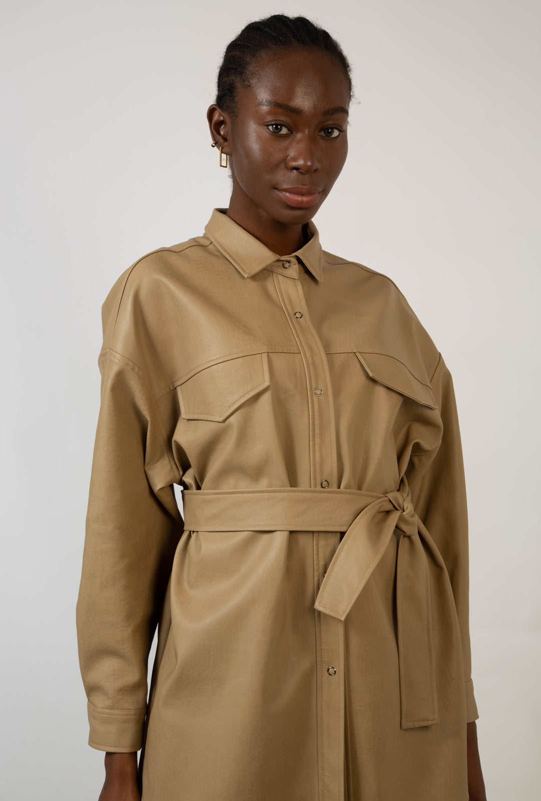Beige vegan leather belted shirt jacket_8