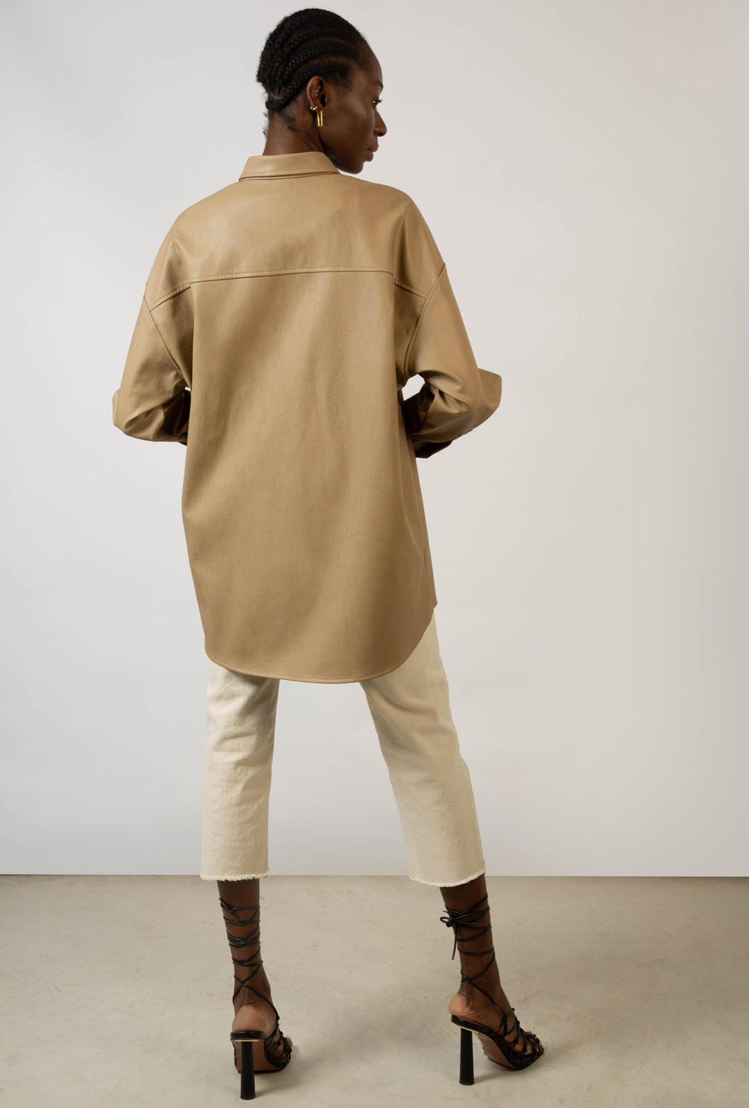 Beige vegan leather belted shirt jacket_4