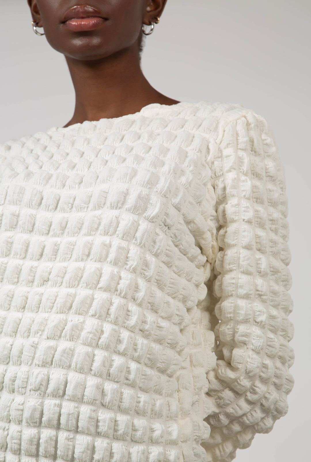 Cream textured puff long sleeved top_7