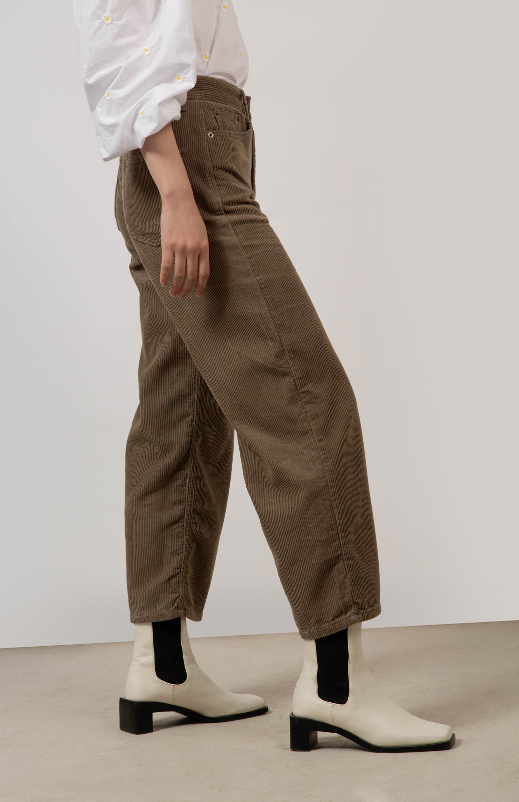 Brown corduroy loose fit trousers - 229_6