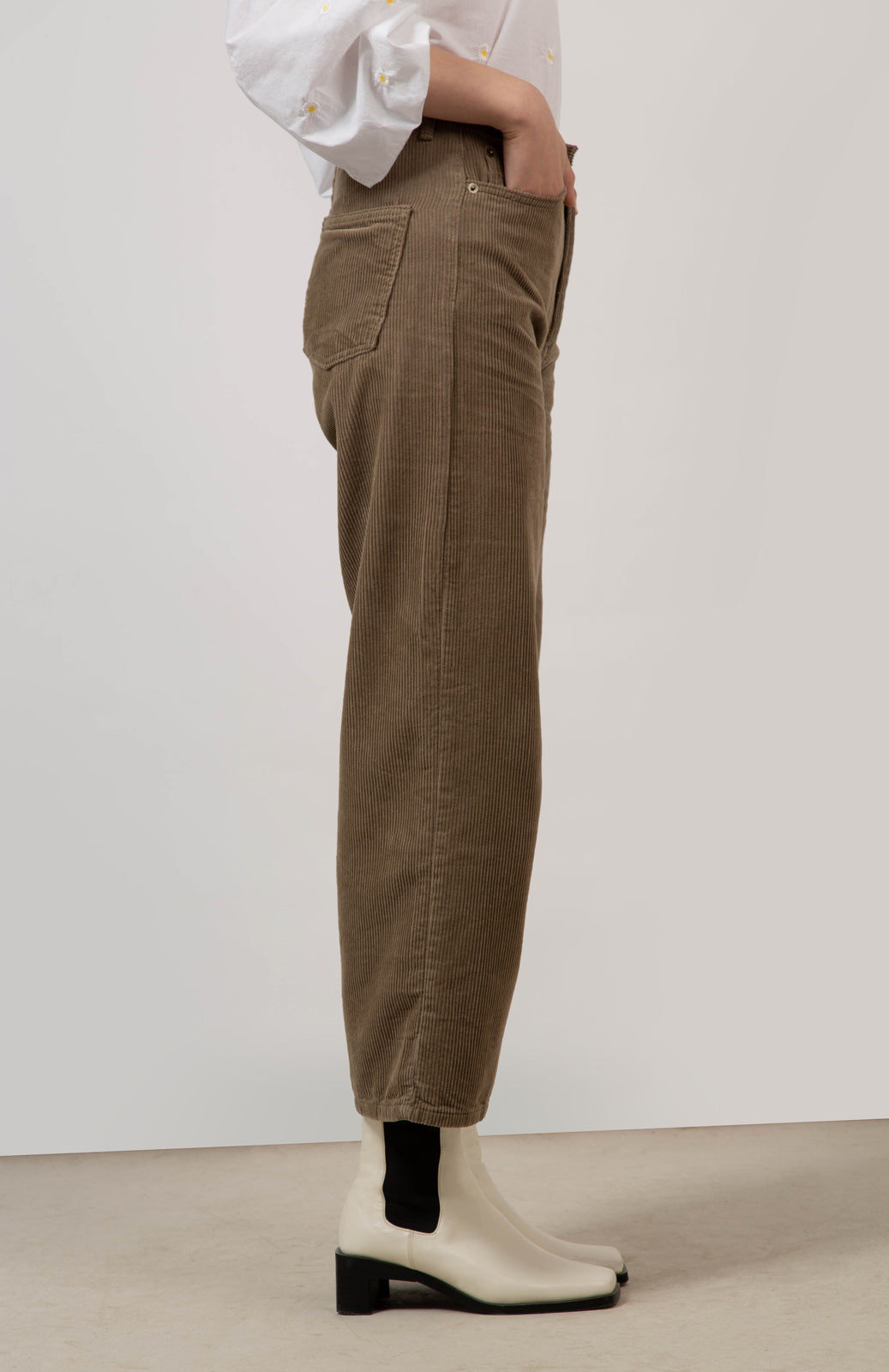 Brown corduroy loose fit trousers - 229_5