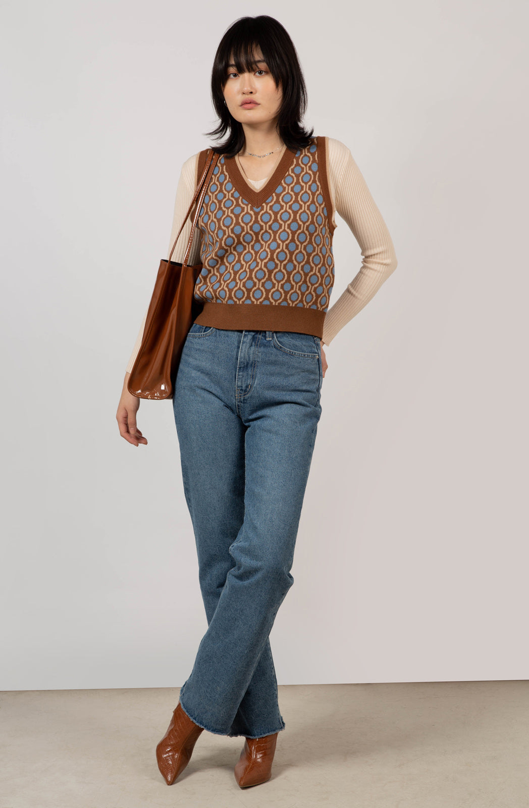 Brown and blue geometric circles knit vest_2