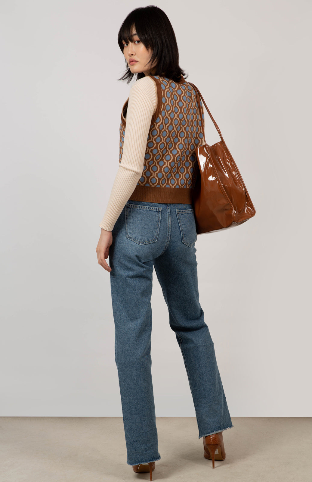 Brown and blue geometric circles knit vest_4