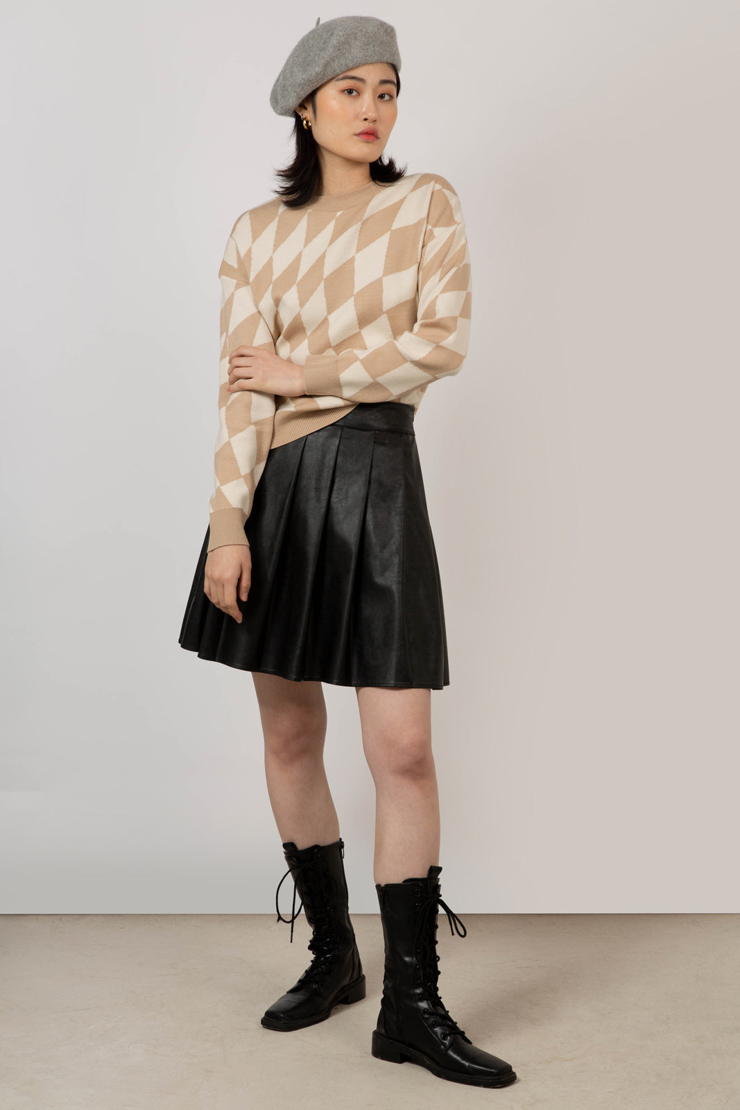 Beige and ivory psychedelic intarsia jumper_2