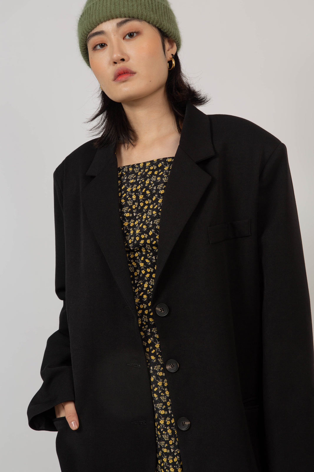 Black single breasted oversized blazer_11