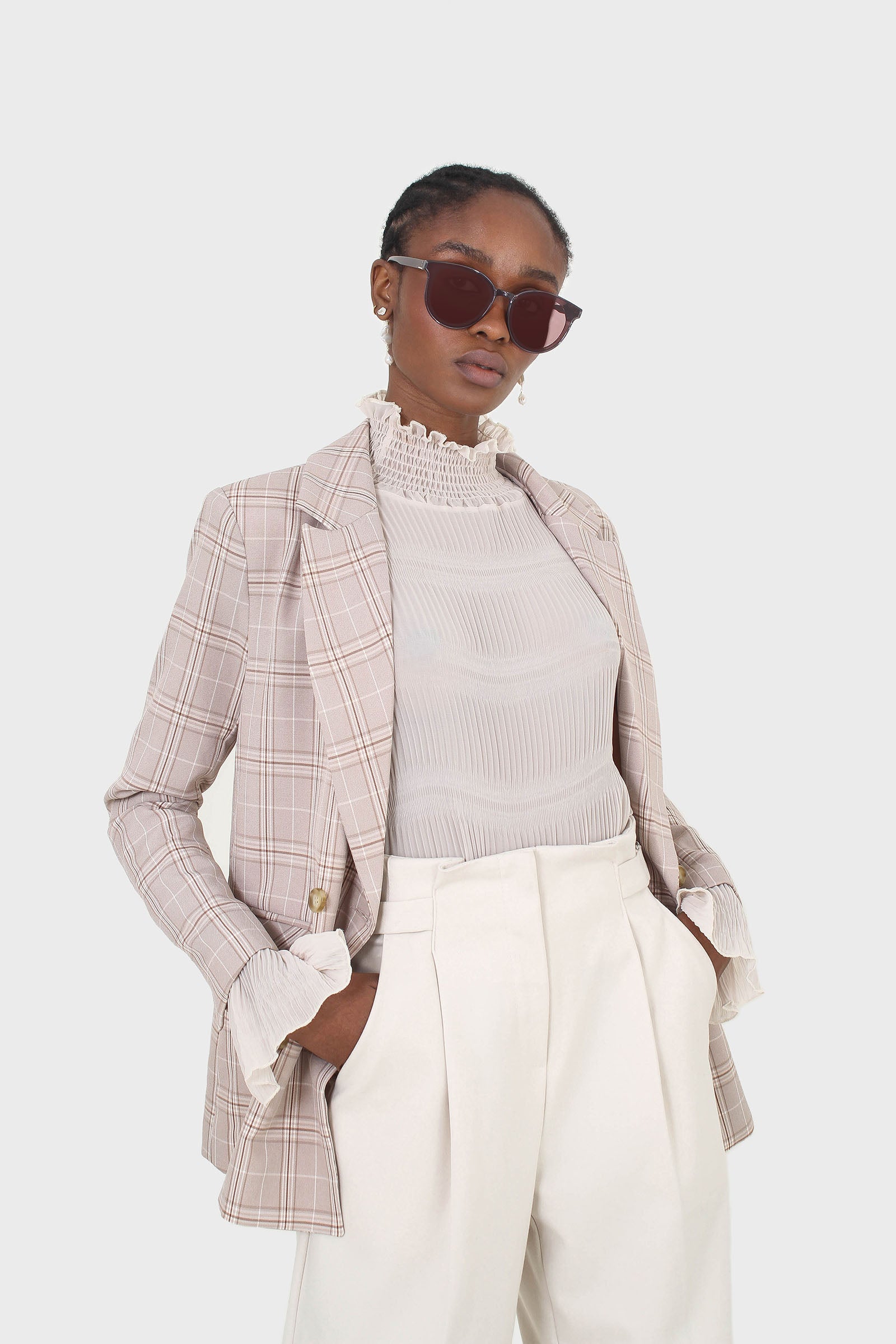 Beige and white checked blazer_9