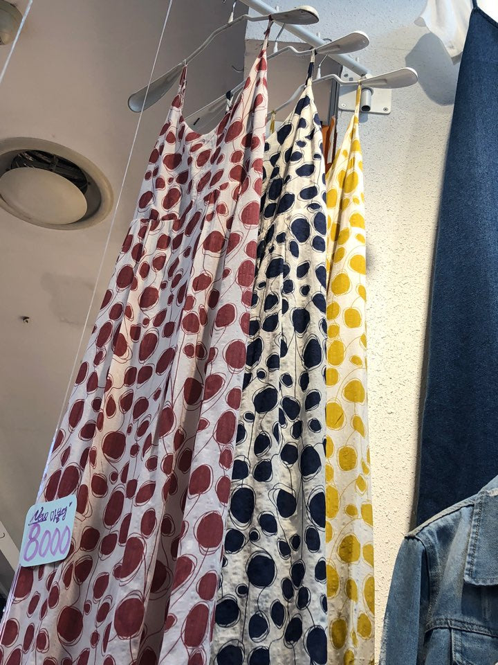 Yellow irregular dots thin strap dress_1