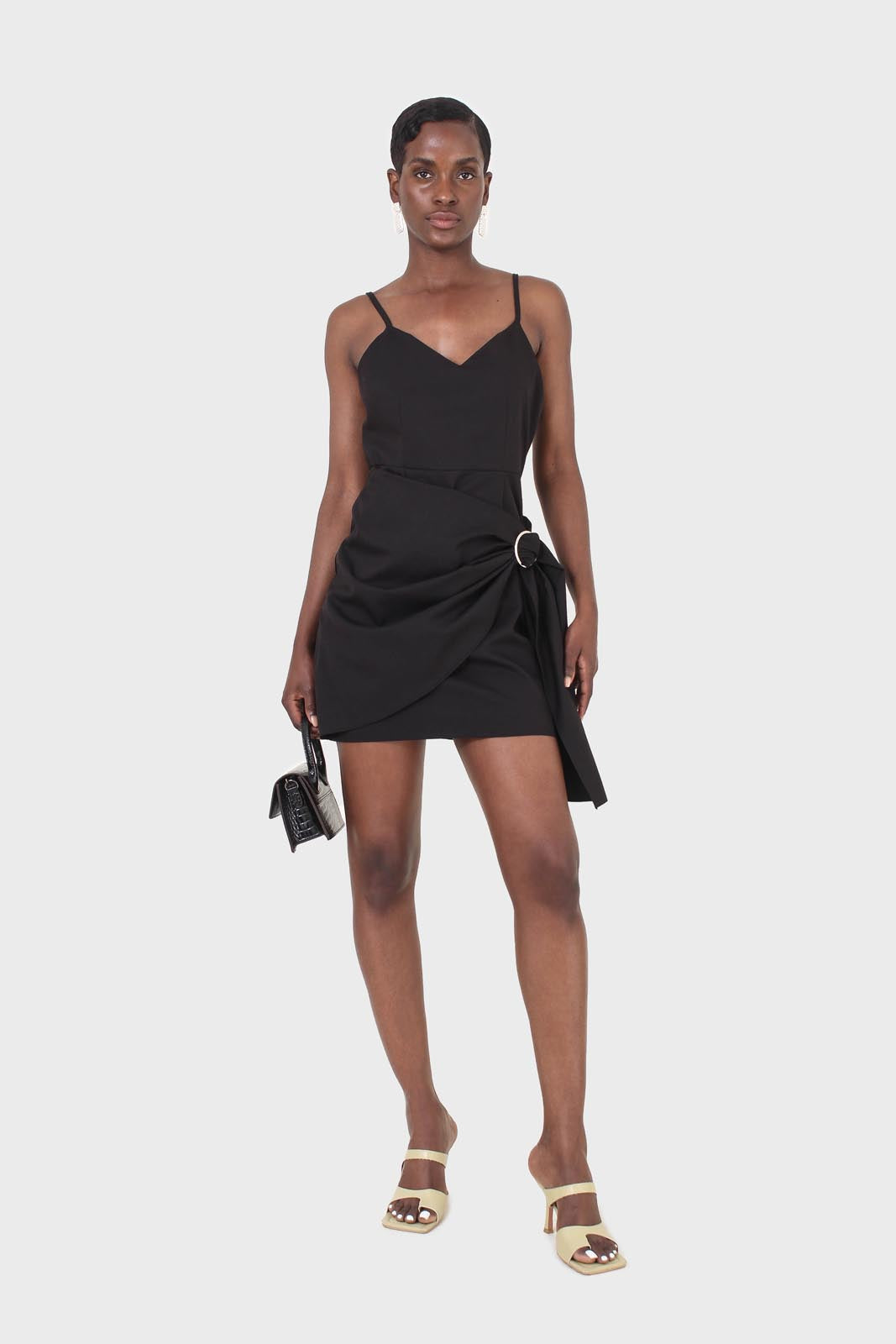 Black thin strap silver ring buckle mini dress_1