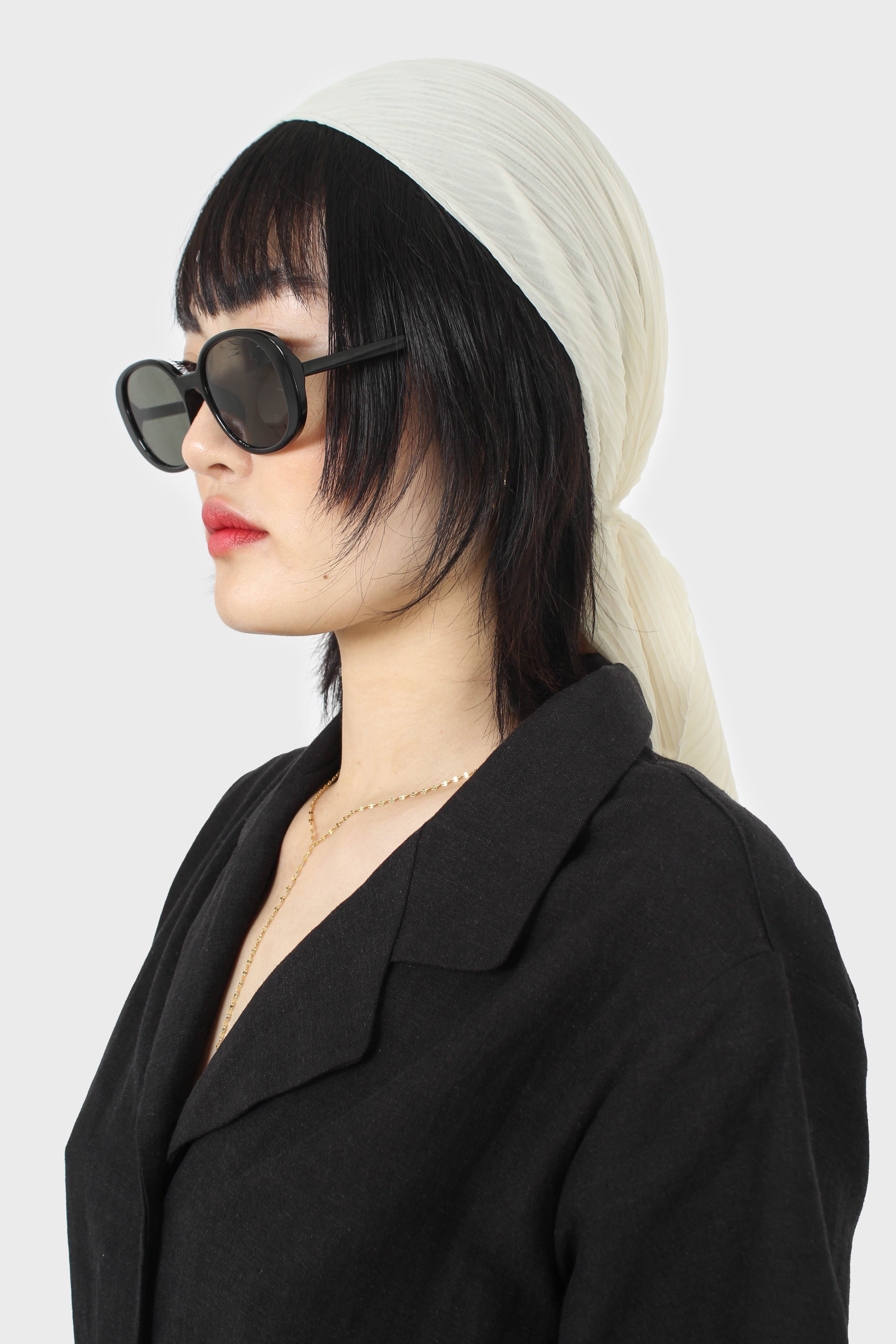 Black short sleeved button up tie waist romper_4