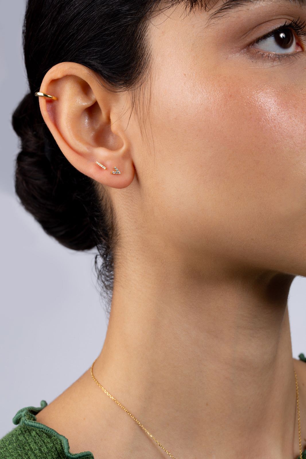 Silver tiny diamante V stud_3