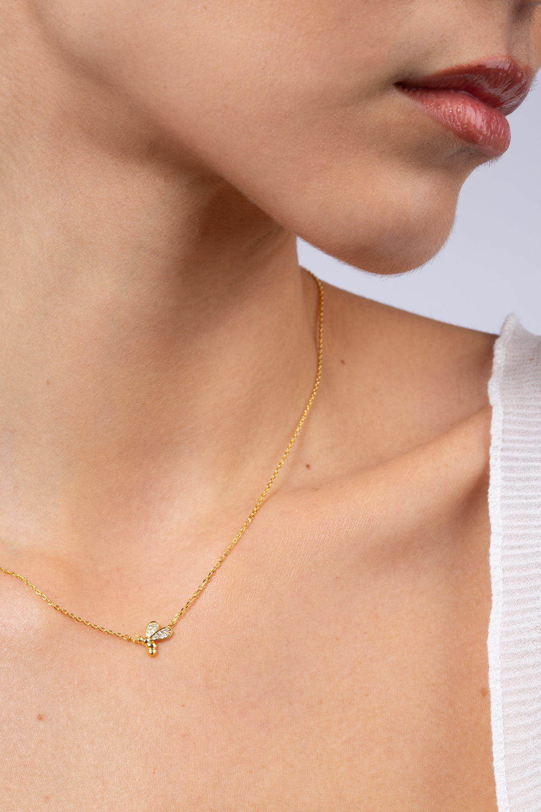 Gold charm necklace - diamante bumble bee_3