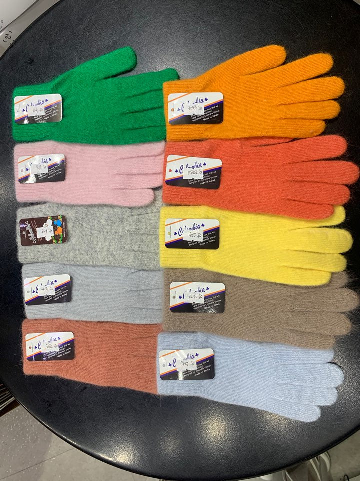 Light brown mohair gloves_1