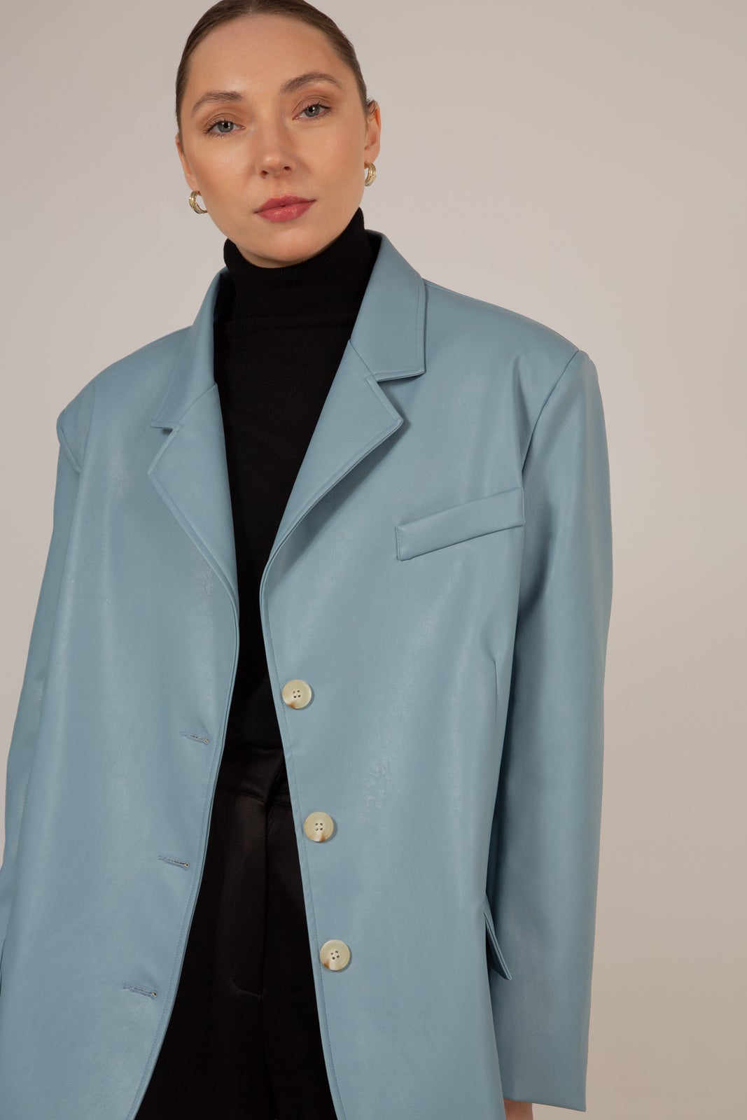Light blue vegan leather single breasted blazer_2