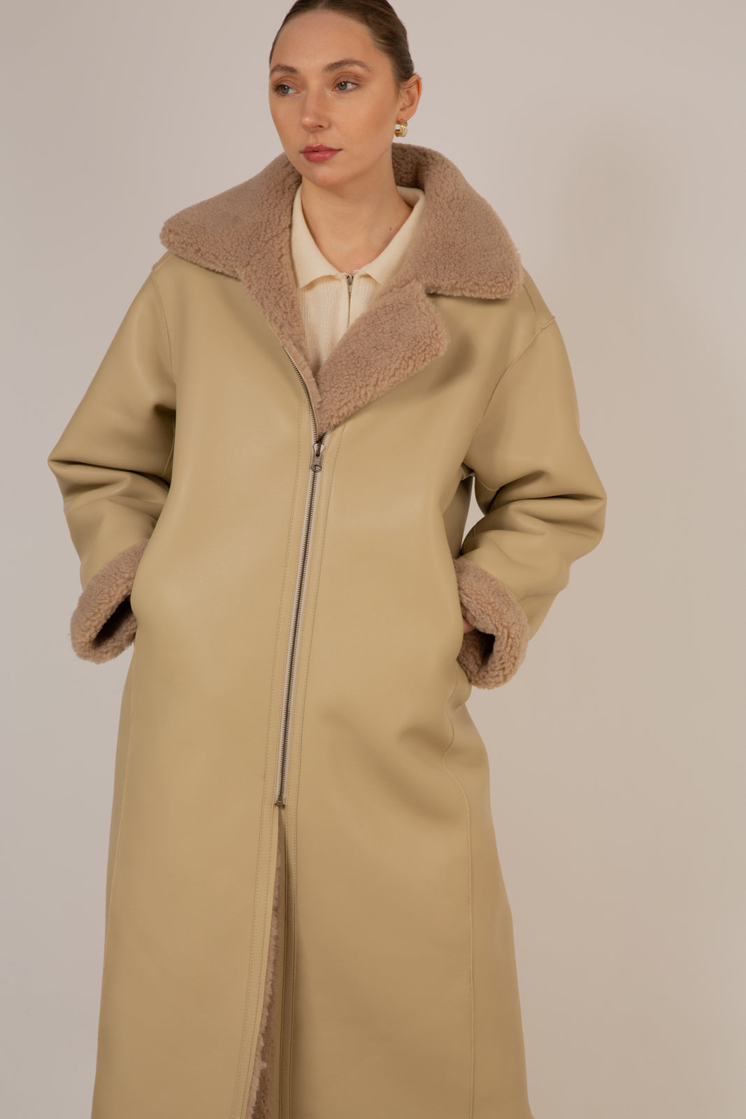 Beige teddy reversible long coat_12