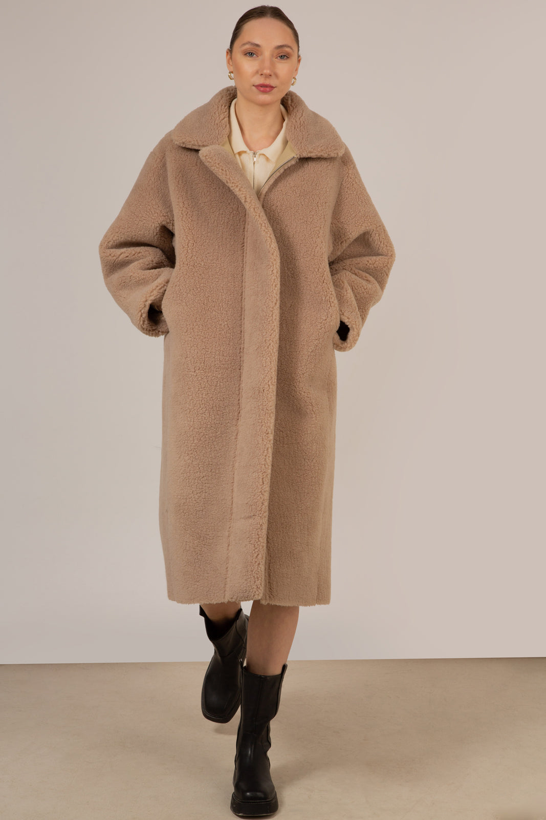 Beige teddy reversible long coat_10