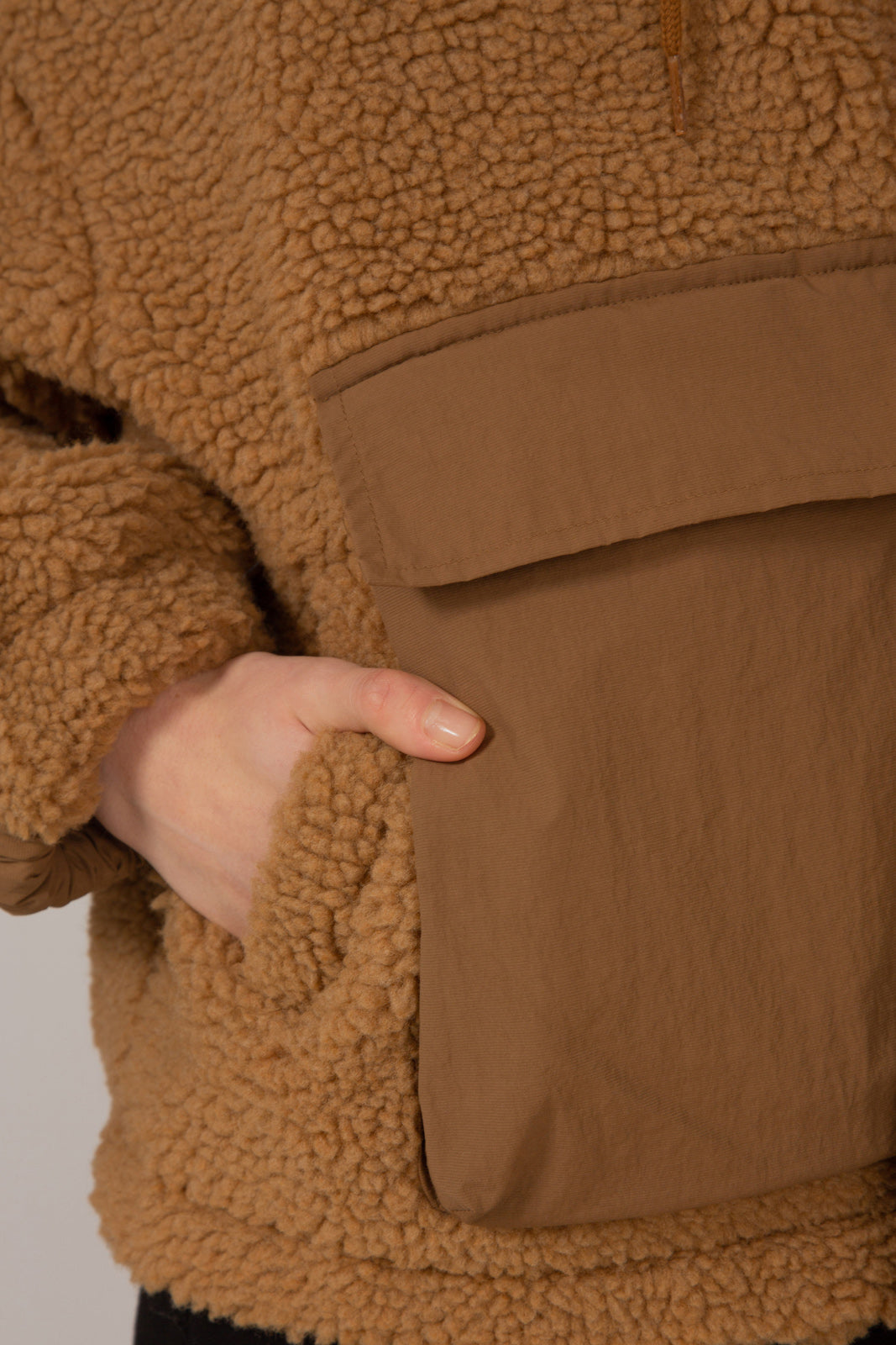 Camel teddy patch pocket jacket_8
