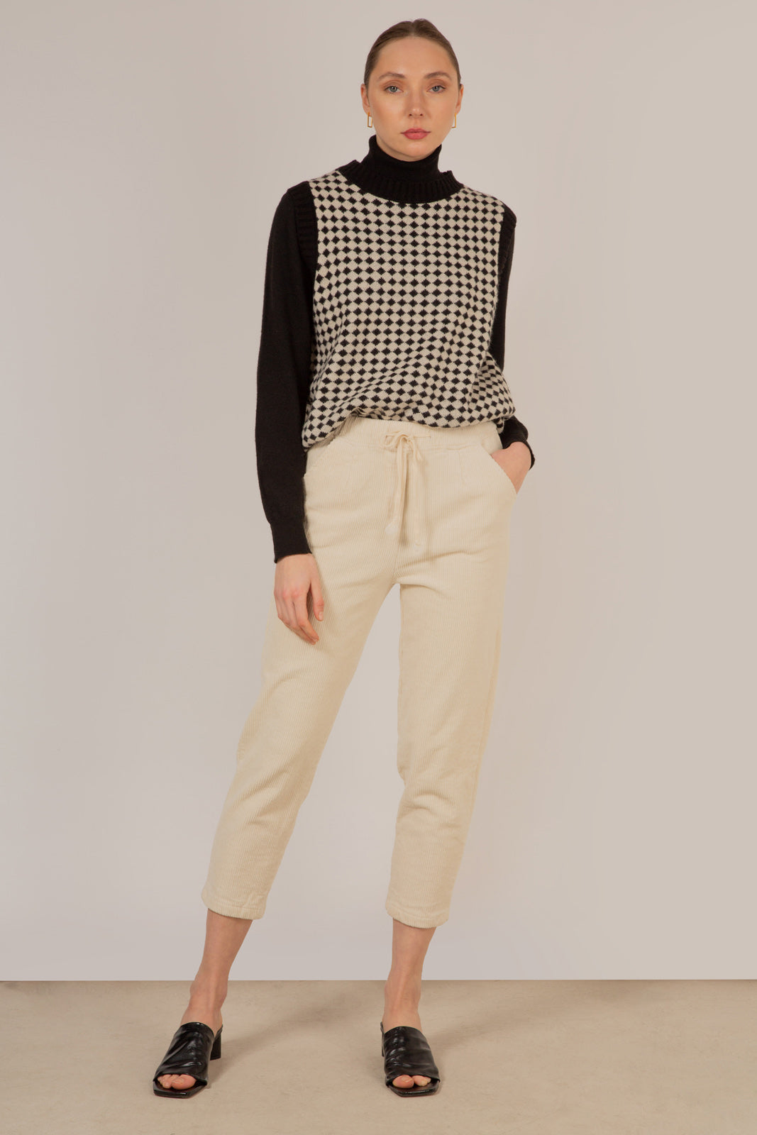 Ivory corduroy loose fit drawstring trousers_3