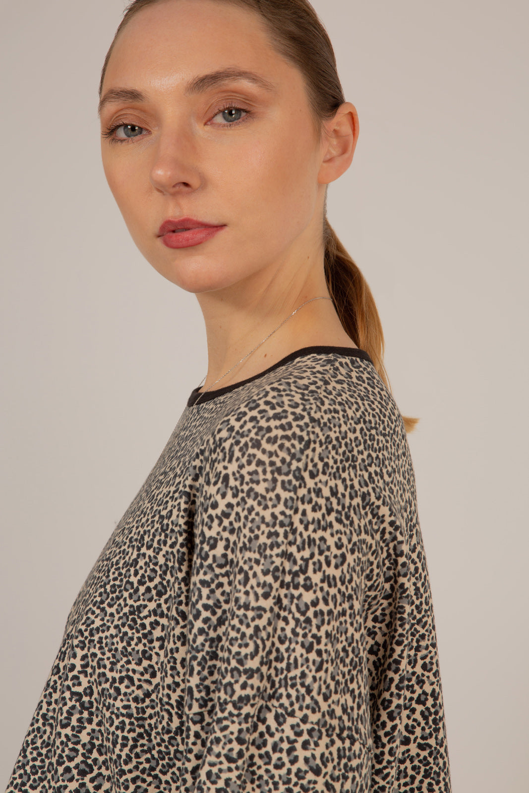 Ivory and black leopard print cropped long sleeved top_3