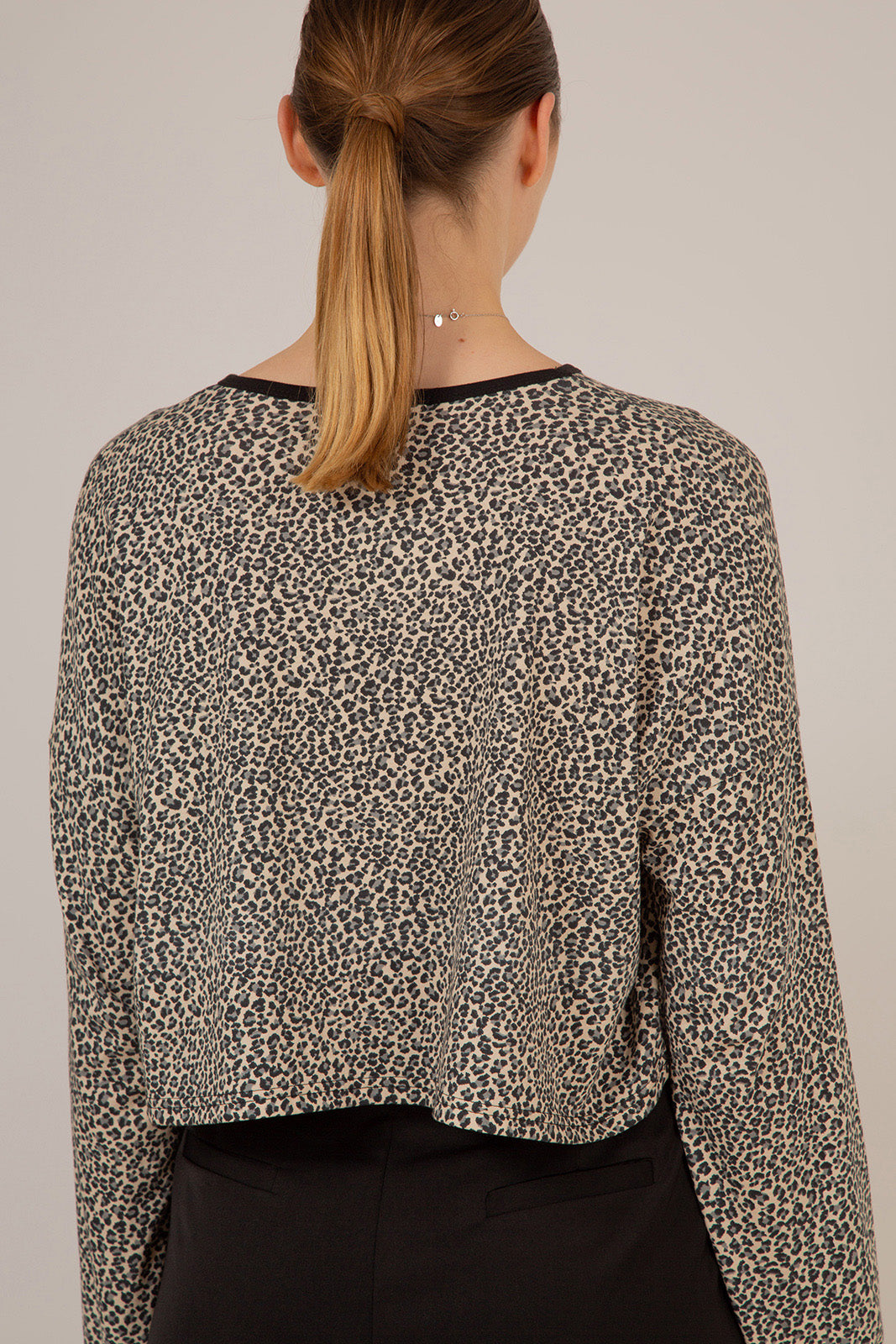 Ivory and black leopard print cropped long sleeved top_4