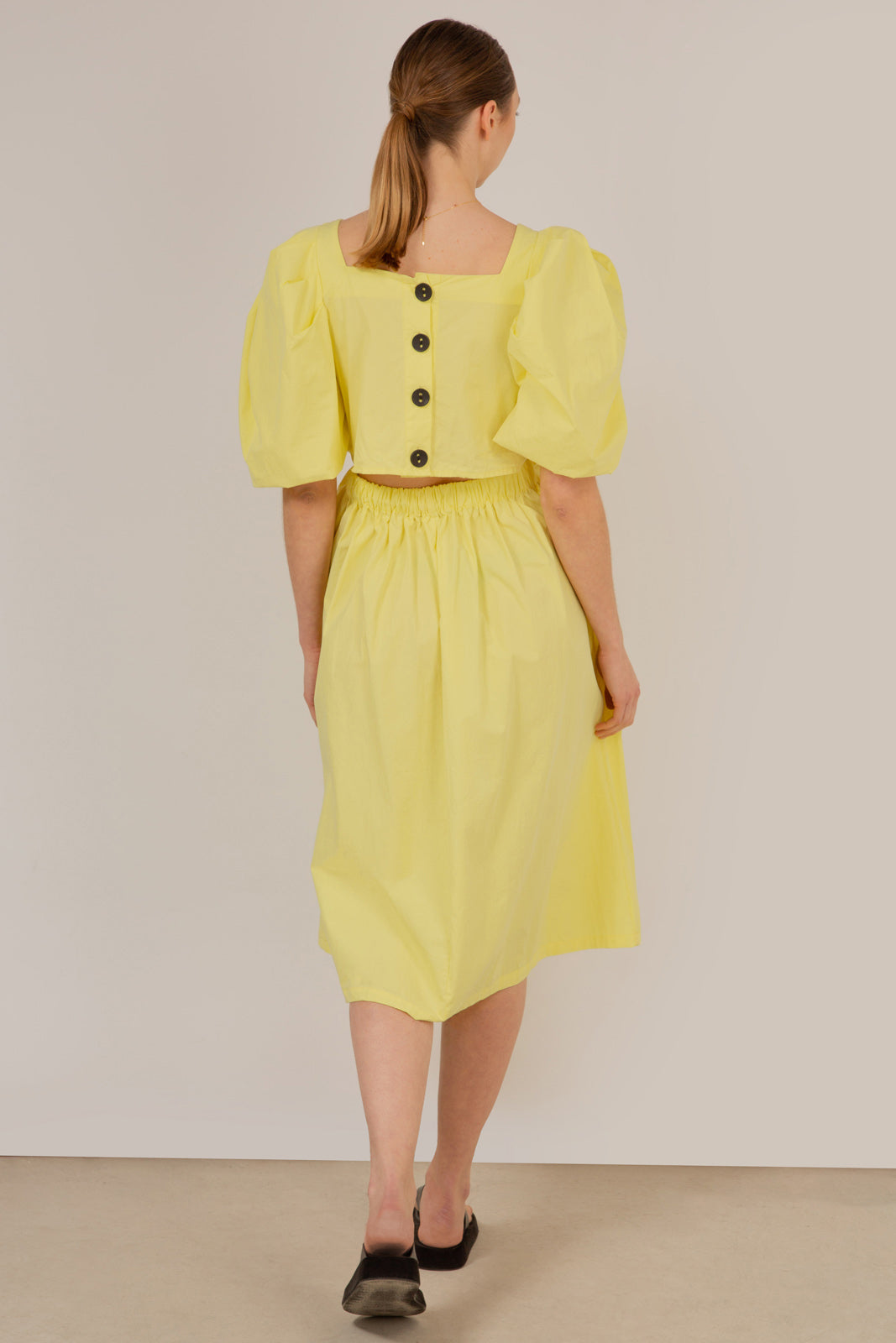 Yellow puff sleeve button back midi dress_5