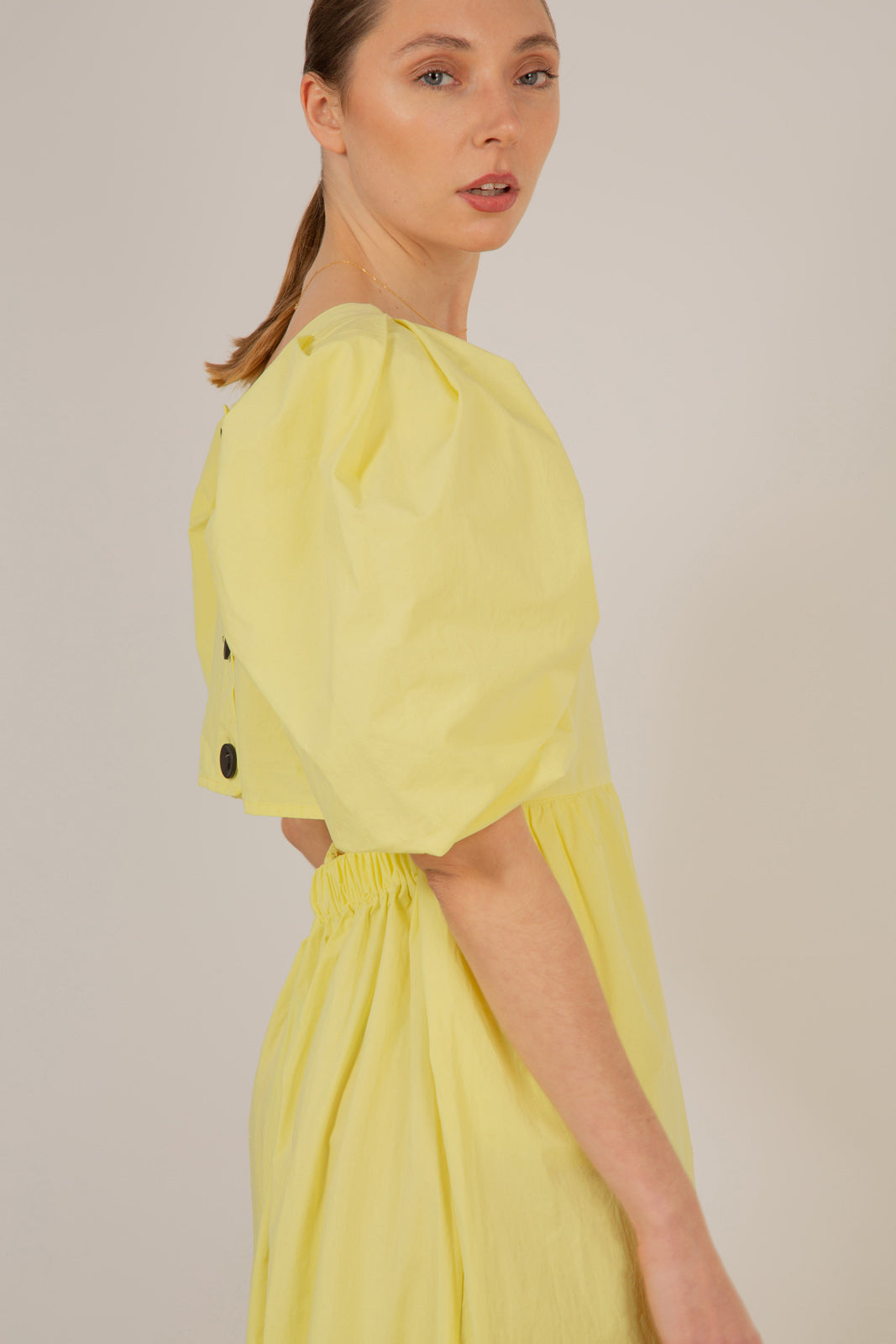 Yellow puff sleeve button back midi dress_3