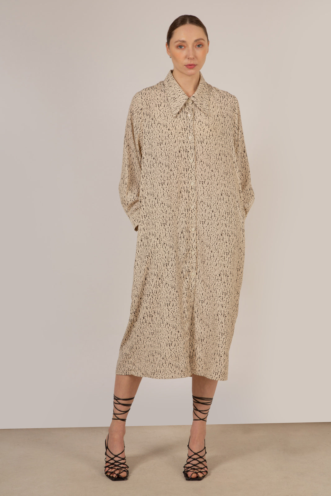 Ivory and black abstract print shirt dress_17