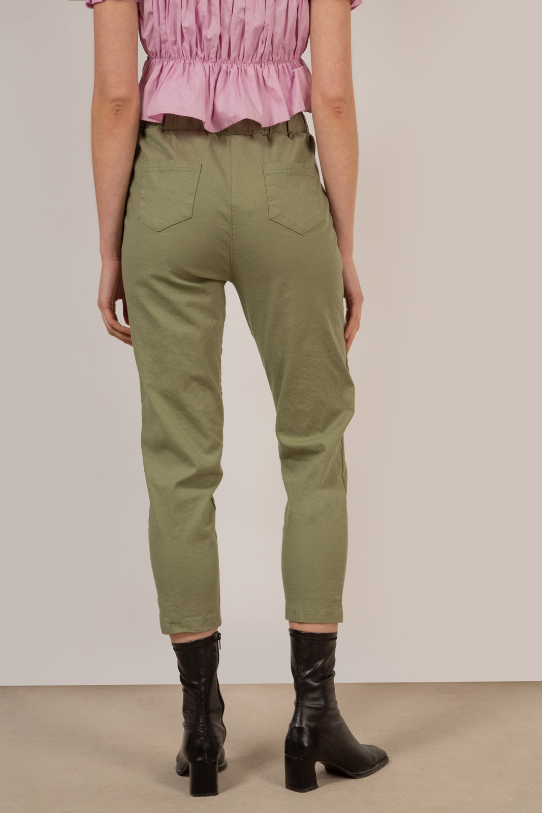 Light khaki loose fit drawstring trousers_2