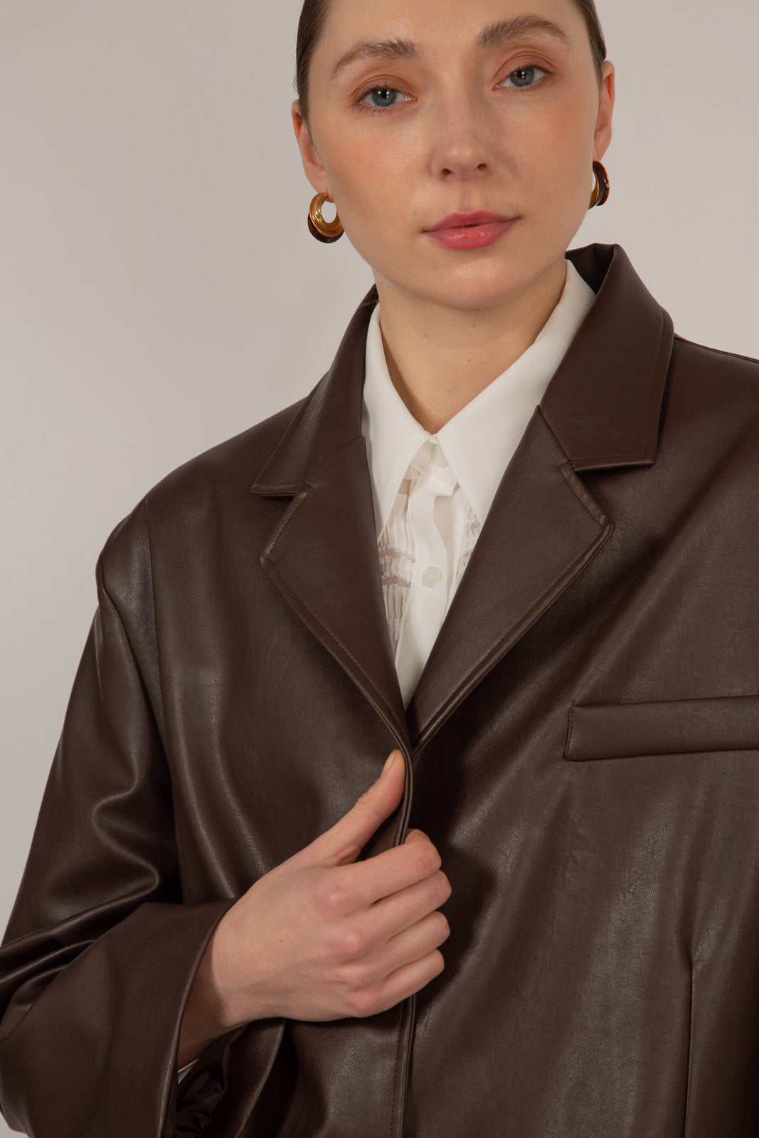 Brown vegan leather single breasted blazer_8