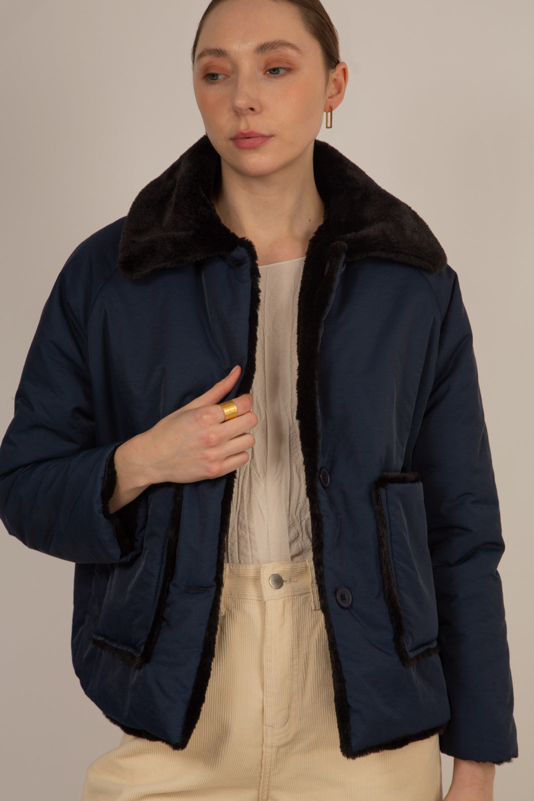 Navy faux fur large pocket reversible coat_7