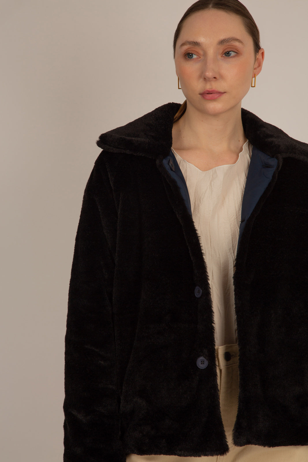 Navy faux fur large pocket reversible coat_13