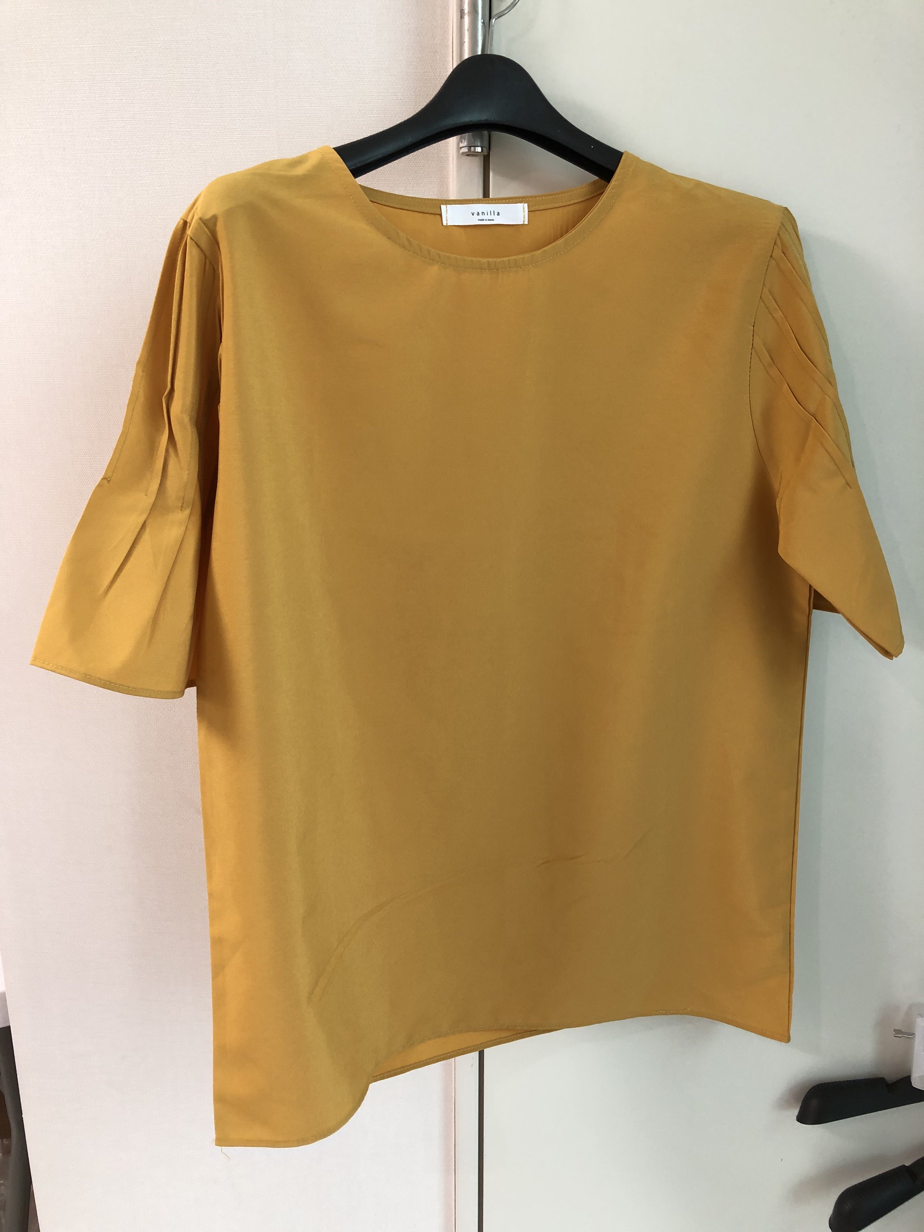 Mustard pin tucked short sleeved top_1