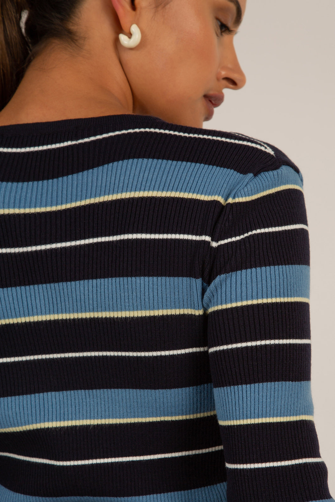 Black and blue striped knit top_10