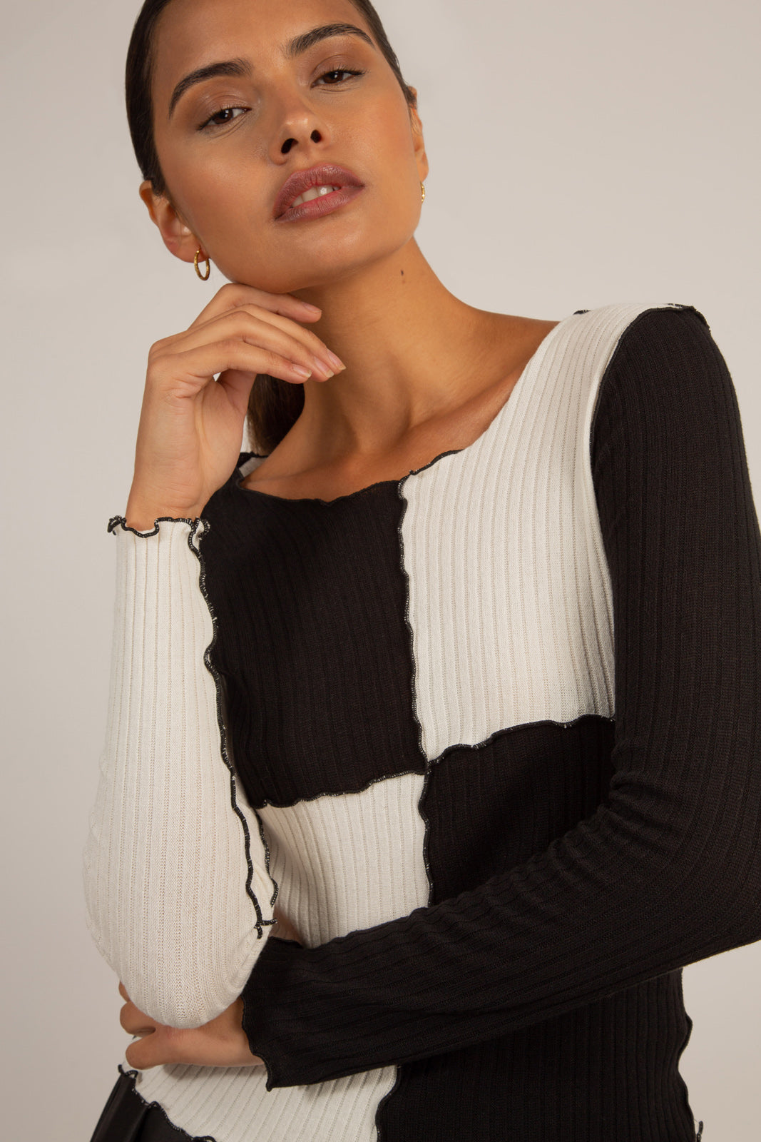 Black and white contrast blocks top_1