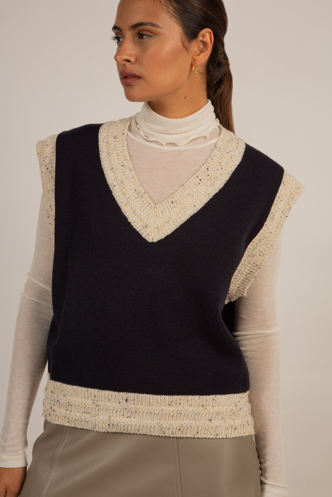 Navy and beige flecked contrast trim sweater vest_1