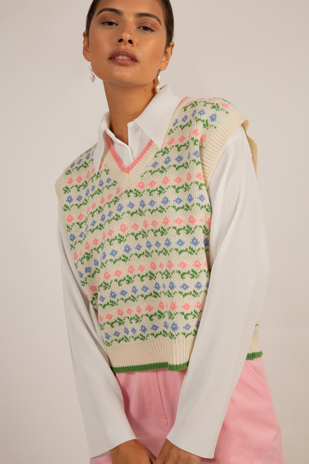Pink and green tiny intarsia flower sweater vest_6