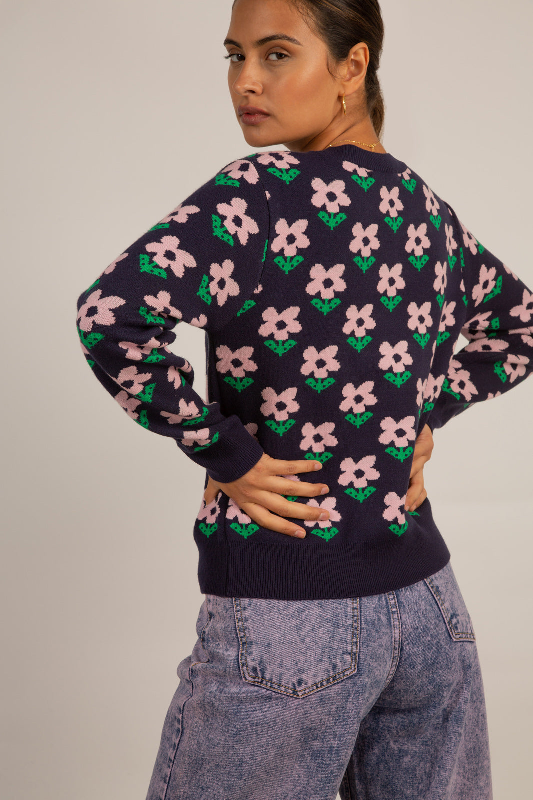 Navy and lilac smooth intarsia flower jumper_10