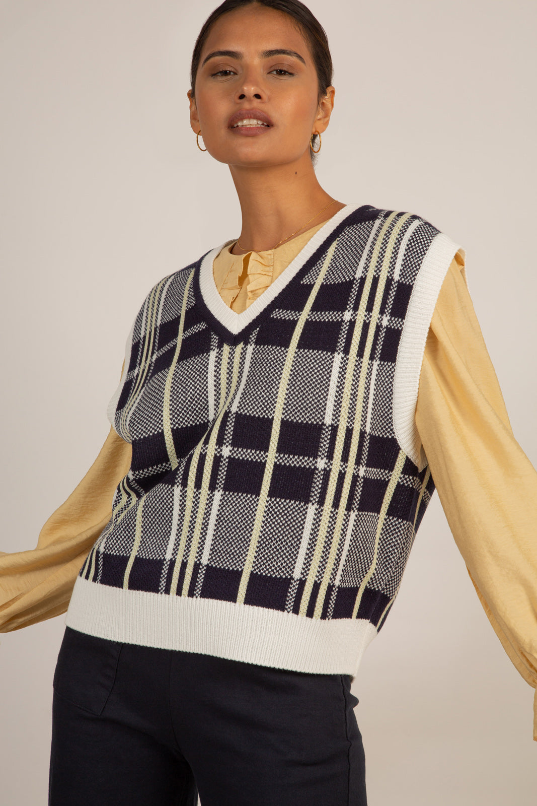 Navy and yellow checked vest_6