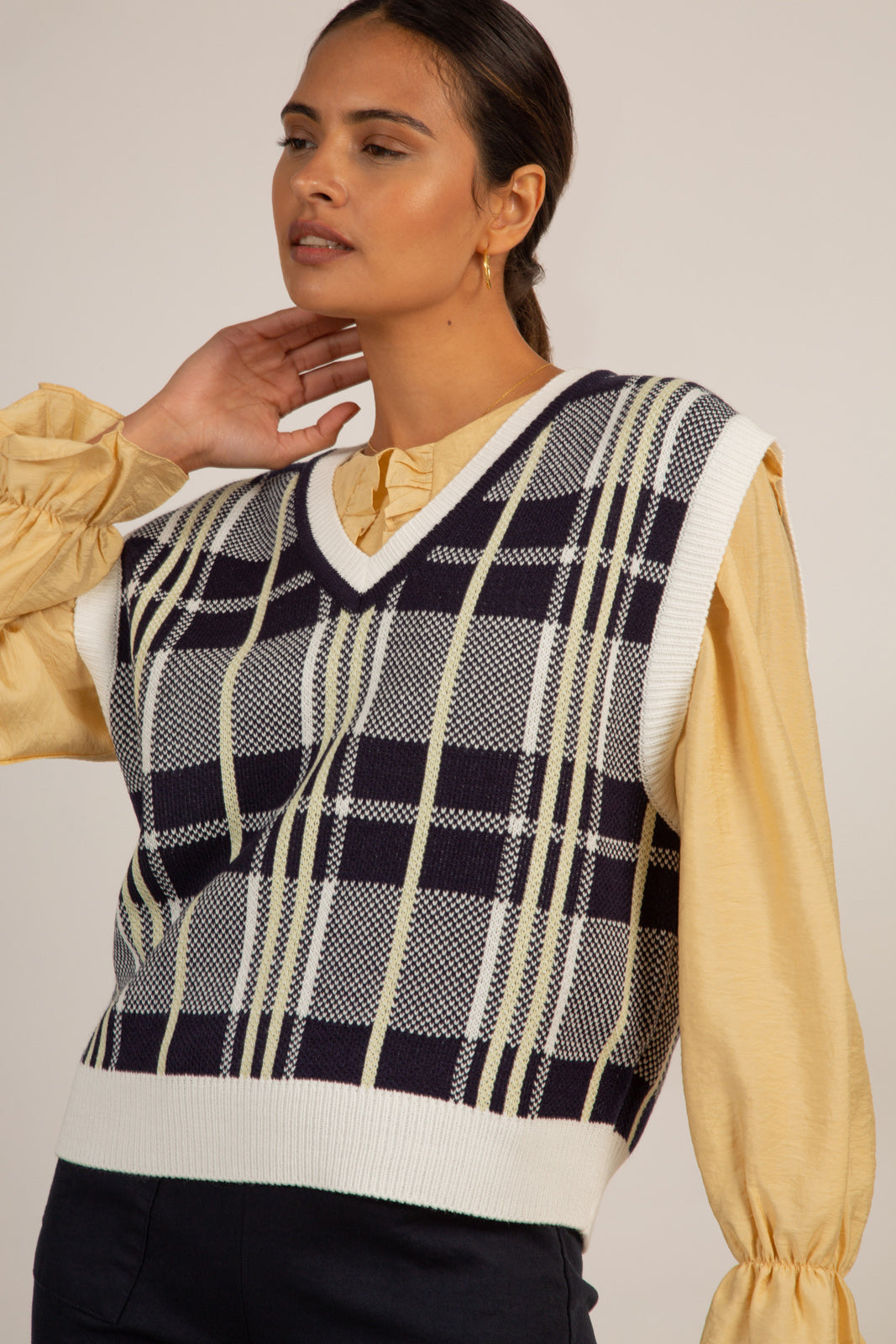 Navy and yellow checked vest_8