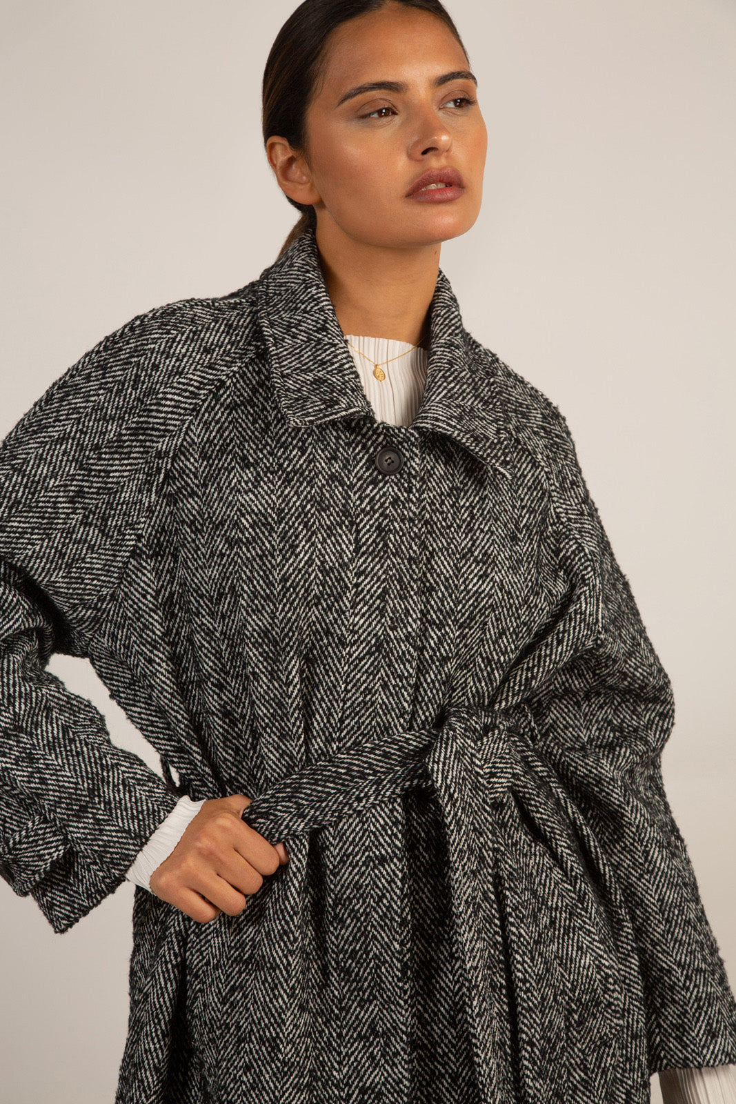 Black herringbone wool blend coat_10