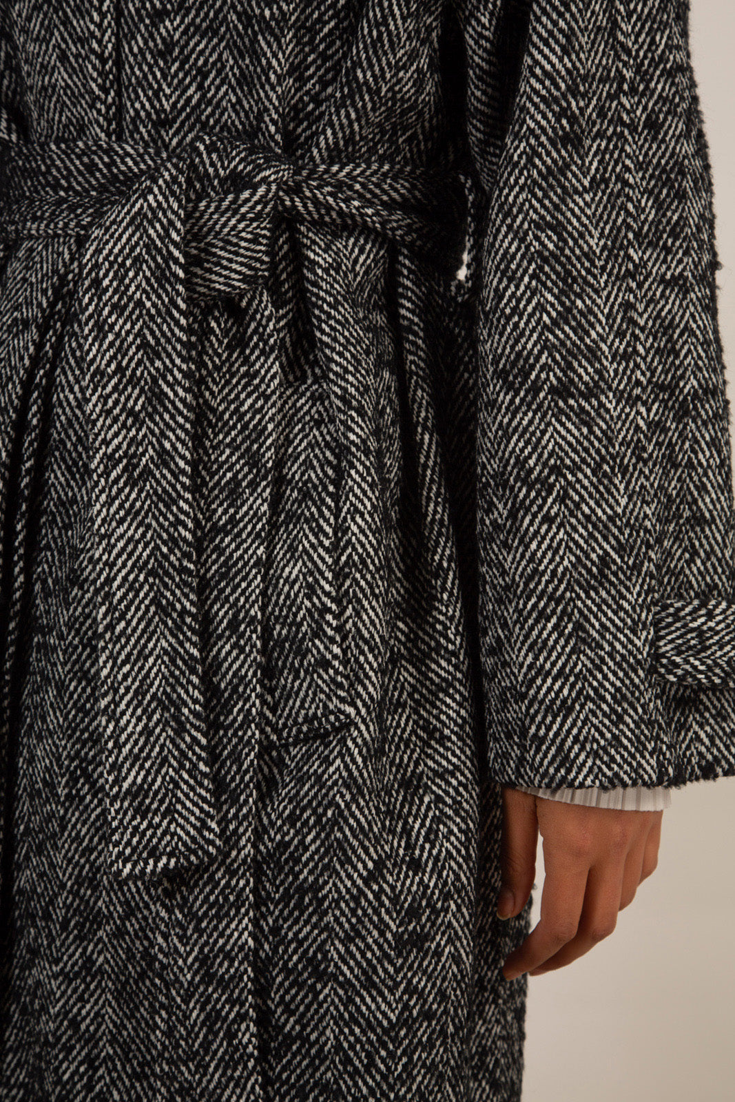 Black herringbone wool blend coat_8
