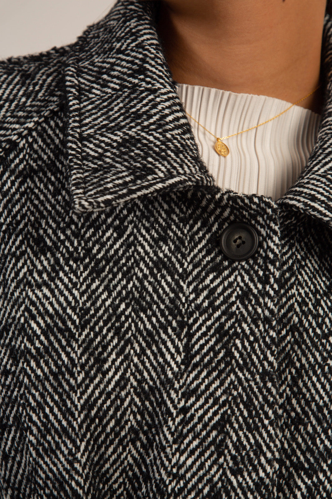 Black herringbone wool blend coat_11