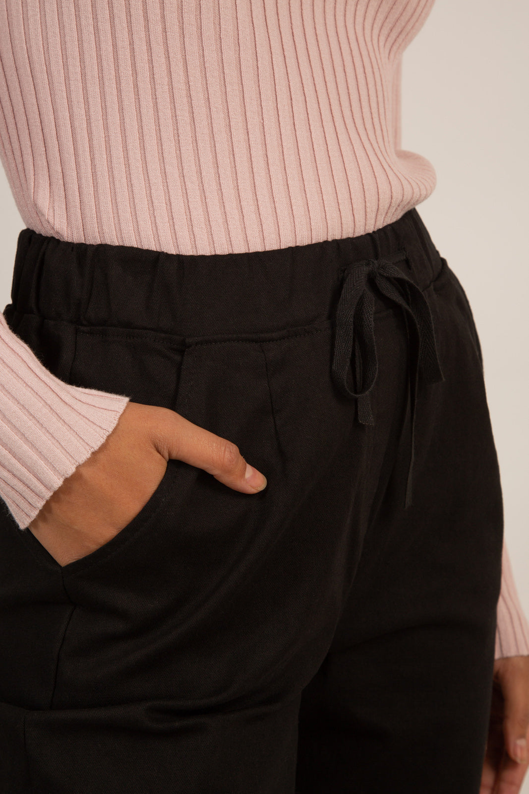 Black loose fit drawstring trousers_2