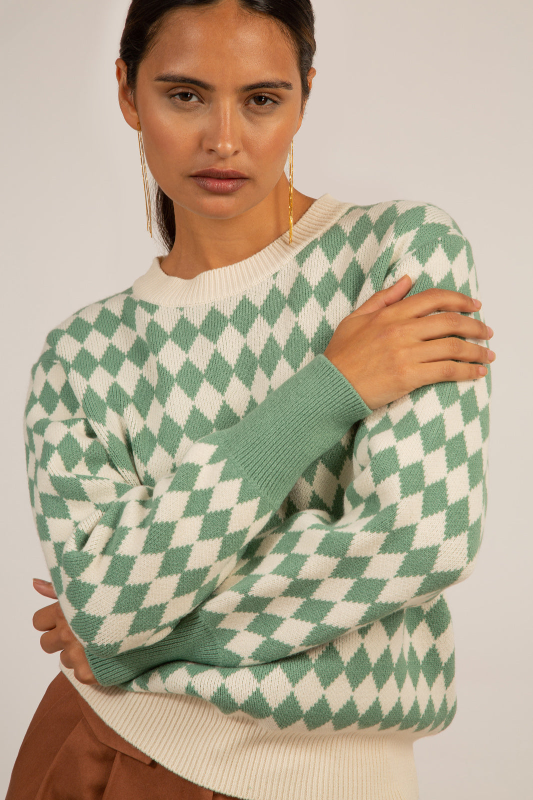 Green and ivory diamond contrast hem jumper_1