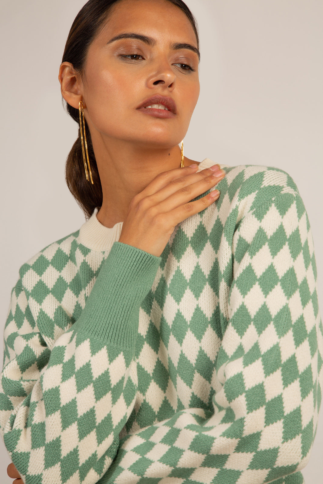 Green and ivory diamond contrast hem jumper_2