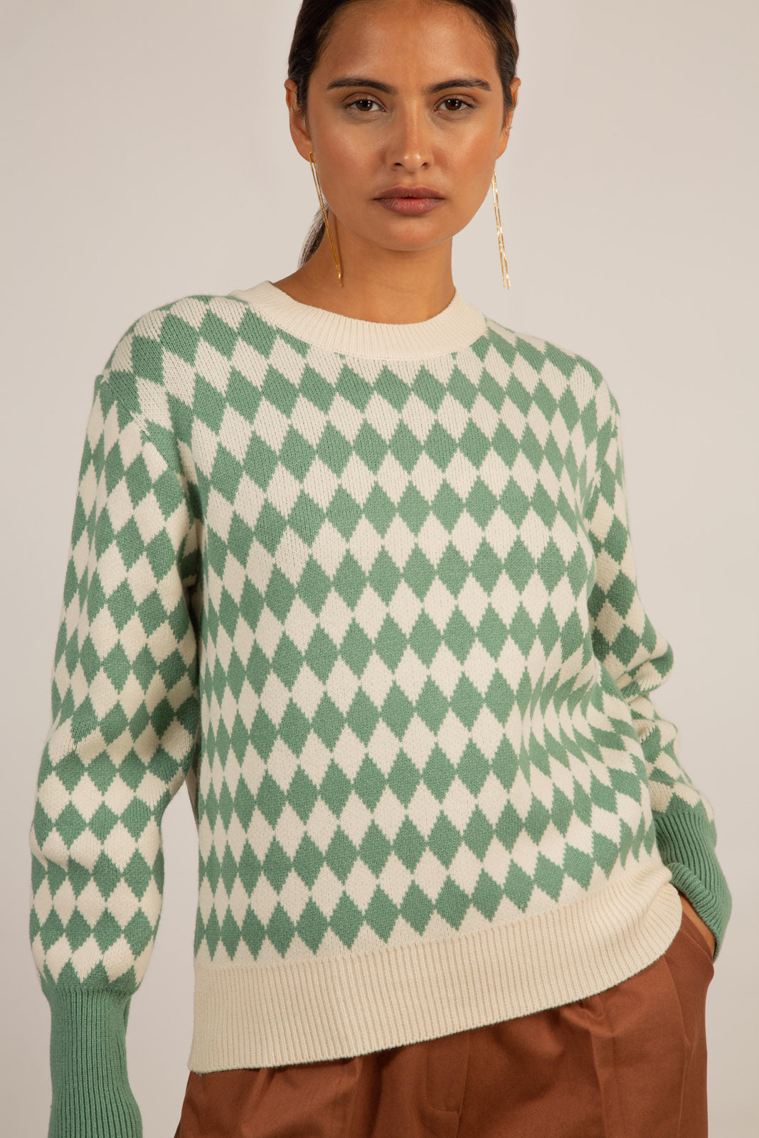 Green and ivory diamond contrast hem jumper_4